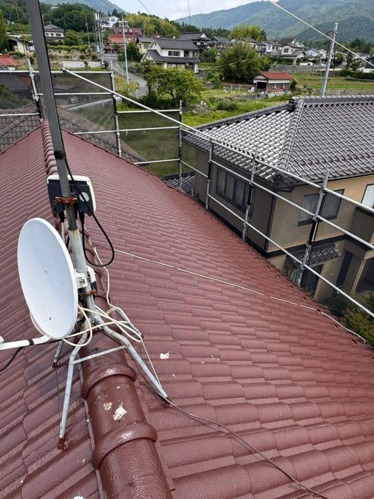 モニエル瓦の塗装工事！新築当時の色を再現しました／広島県安芸郡の屋根塗装工事の施工事例／完成