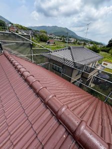 モニエル瓦の塗装工事！新築当時の色を再現しました／広島県安芸郡の屋根塗装工事の施工事例／完成